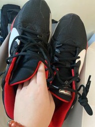 Zoom freak 2 ep 籃球鞋