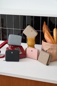 PEROTA “Crispy Wallet“ มาพร้อมกล่อง