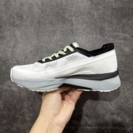 Descente Dynamic Fluid 跑鞋