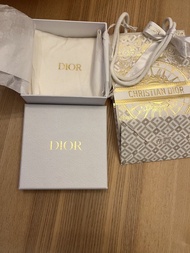 Dior 卡片套吉盒