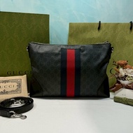 GUCCI Supreme帆布郵差包