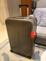 二手新秀麗Samsonite 28 吋歐洲製做超輕行李箱 （80% new ）（原價數千元）3.1kg