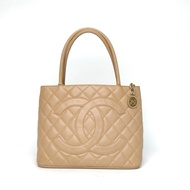 CHANEL 中古米金牛希爾頓金幣包奶茶色荔枝牛皮7開肩背包金扣