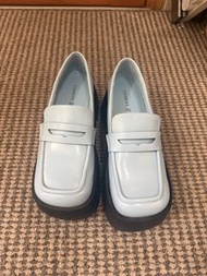 Charles & Keith ITZY 聯名款厚底樂福鞋