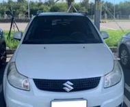 2008 Suzuki SX4 白色  實際里程：17萬公里  引擎燃料：汽油  驅動方式：2WD  排  氣  量：1.6L 乘客數：5門5座  售價：7萬  ❌同行勿擾✅到店享更多優惠喔 💡賞車專
