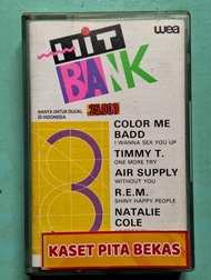kaset pita bekas hit bank