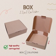 Box box/ e-flute die cut hampers box 22 x 22 x 7 cm cardboard/ 22x22x7 cm