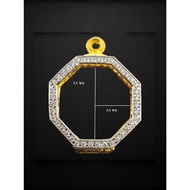 Amulet Case Lucky Above The Clouds Surrounded By Diamonds Size 3.1*3.1 Cm.佛牌壳