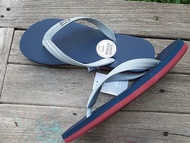 รองเท้าแตะ hippo bloo สีกรมท่าแดงสายเทา ยางพาราแท้