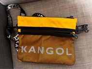 KANGOL - 英國 袋鼠 網格雙面側背包（黃）
