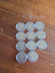 香港:前殖民地:(2元硬幣):女皇頭:(80年代一套):1980年:81:82:(硬幣膽1983年):84:85:86:(硬幣膽1987年):88:89:1990年:(11個1套):硬幣表面:及:底板