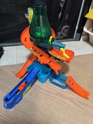 Hot Wheels 火山爆發軌道車 Hot Wheels Color Shifters Color Splash Science Lab Playset