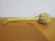 全新黃色經絡拍艾草按摩球 拍八虛捶肩頸疏通 經絡敲打棒養生拍打錘大號