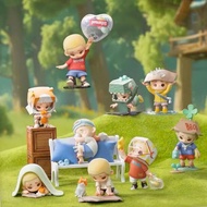 The kid-Nook Model Complete Set Authentic License There Are 8 Pieces In The Set.