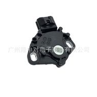 31918-3MX0A 319183 MX0A sesuai untuk sensor anjakan gear Nissan.