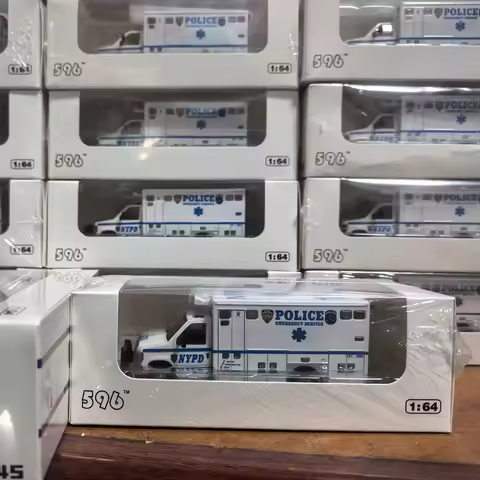 596 1:64 Ford NYPD ambulance model simulation 2013 Explorer car model collection display piece