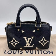 Louis Vuitton 路易威登 缺肩帶LV speedy nano黑白熊貓全皮壓紋mini枕頭包 nano尺寸16*10*7.5cm