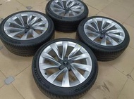 20吋 Tesla Model Y 煥新版正廠99新呔鈴 連Michelin輪胎255/40/20 包安裝