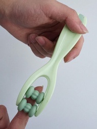 1個綠色升級四輪指尖按摩器,手部關節按摩