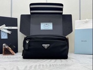 PRADA 再生尼龍 拉鍊洗漱包 黑色 男款
