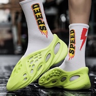 New Summer Beach Foam Hole Shoes Yezzy Runner Coconut Holes Shoes Men & Women Breathable Sandals Uni