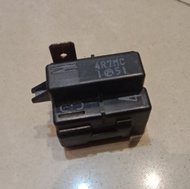 Relay PTC Kulkas Freezer 1 Soket Pin Kaki Kanan Murata 4R7MC Original