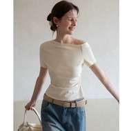 Eggka off-the-shoulder t-shirt
