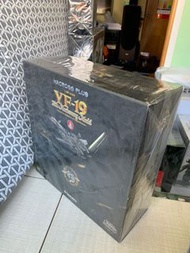 Yamato Macross VF-19 25th anniversary 黑金色 全新