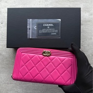 Chanel BOY粉色淡金釦拉鏈長夾