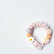 MIKI 粉色字母+白雛菊+粉熱氣球 奶嘴鍊夾 / 客製化奶嘴鏈