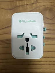 DigiMomo旅行插頭
