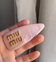 Miu Miu 粉紅色髮夾 漆皮髮夾  miumiu hair clip