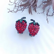【西洋古董飾品 】WEISS 可愛 紅草莓 夾式耳環