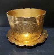 กระถางธูปจาน 6 นิ้วตอกลายกลีบบัวหลวง Premium & Luxury