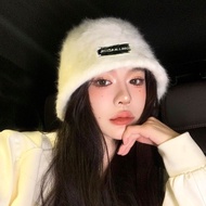 LUXURY FUR HATS OF CHINESE BILLIONS