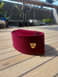 Songkok Kopiah Peci Dapat Pin Bross Garuda Ukuran Anak Sampai Dewasa Warna Merah Hitam Maroon Biru H