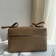 LoRO piana 🤍🤍🤍貴婦款 奶茶斜背包 好浪漫ExtraBagL27