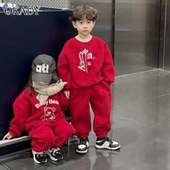 เสื้อผ้าปีใหม่ของเด็ก OKADY เสื้อกีฬากำมะหยี่สีแดงชุดให้ความอุ่นฤดูหนาวสำหรับเด็กขนาดกลางและใหญ่เสื้อผ้าปีใหม่เด็ก