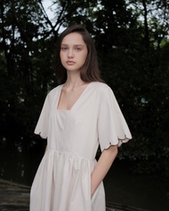 AOEM STUDIOS | VELIA DRESS - Đầm Dài Tay Ngắn Dáng Xòe Đứng Form Cổ Vuông Họa Tiết Thêu Viền Tay Và