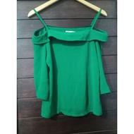 Melody blouse off shoulder green color size S/M code A8