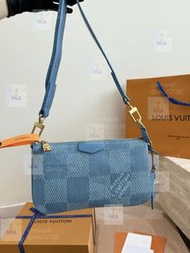 ⭐全新配禮盒 LOUIS VUITTON LV牛仔藍RUSH麻將包  零錢包斜挎單肩包 男款