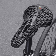 เบาะนั่งจักรยานคาร์บอนไฟเบอร์นุ่มสบายดูดซับแรงกระแทกที่นั่งจักรยานสำหรับจักรยานเสือหมอบเครื่องมือขี่