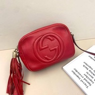 Gucci Soho 紅色牛皮流蘇相機包308364