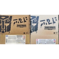 SET OF 2 Hasbro Transformers Generation Selects Deluxe Greasepit and Voyager G2 Sandstorm BIB
