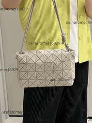 ISSEY MIYAKE 三宅一生經典豆腐包