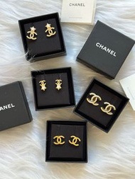 減價放 最平🩷🖤 Chanel Earrings 24p 24c 耳環 classic cc logo card holder cf20 mini 31 nano Kelly cf 17 20 22 bag small