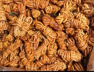 MIE GULUNG 500 gram mie uwel pedas daun jeruk milung mie lilit snack kiloan makanan ringan cemilan c