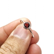 - 92.5% Pure Silver Ring Export Work Embedded With A Cover That Does Not Involve Clothes. With 1 Gen