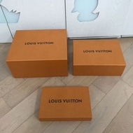 Louis Vuitton paper box ( magnetic cover)
