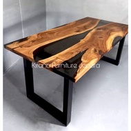 MEJA TREMBESI RESIN KAKI BESI HOLLOW / MEJA MAKAN RESIN 200x90x75 CM